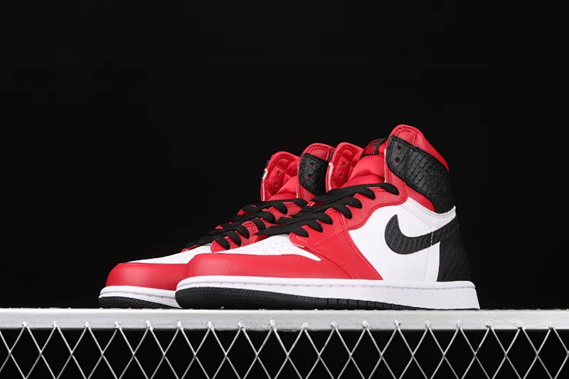 All categories Air Jordan Jordan series basketball shoes Air Jordan 1 High X version Air Jordan 1 WMNS "Satin Snake" AJ1 Joe 1 snake pattern Chicago CD0461-601